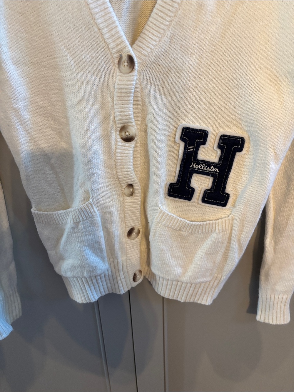 Hollister L IvoryY2K Preppy Varsity cardigan . Vintage - Picture 2 of 5